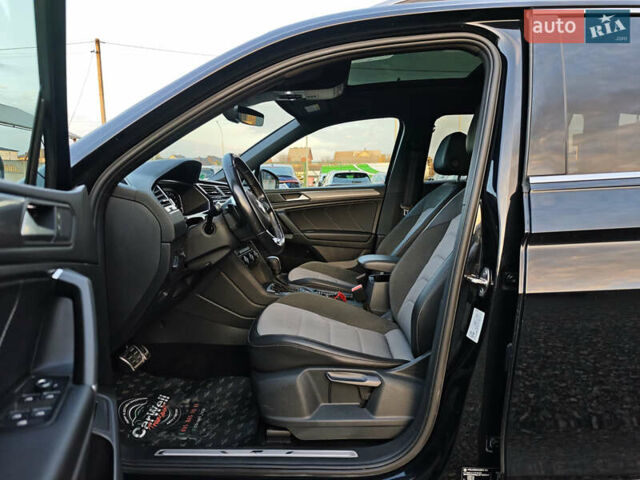 Черный Фольксваген Тигуан, объемом двигателя 2 л и пробегом 177 тыс. км за 32999 $, фото 22 на Automoto.ua