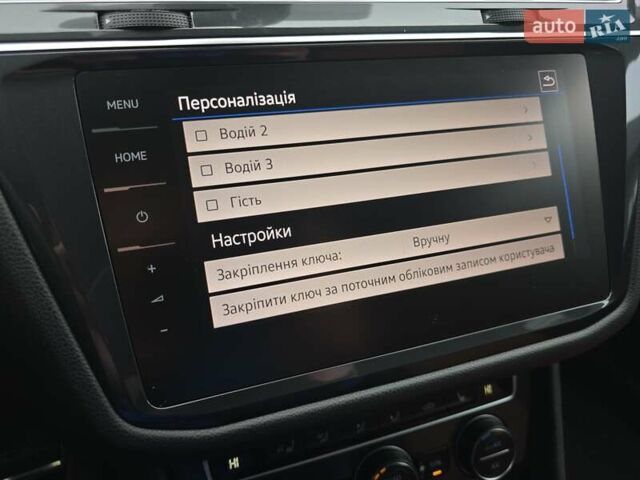 Черный Фольксваген Тигуан, объемом двигателя 2 л и пробегом 199 тыс. км за 31000 $, фото 68 на Automoto.ua