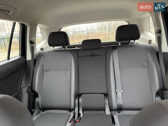 Черный Фольксваген Тигуан, объемом двигателя 2 л и пробегом 55 тыс. км за 21400 $, фото 10 на Automoto.ua