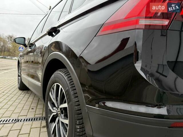 Чорний Фольксваген Тігуан, об'ємом двигуна 2 л та пробігом 228 тис. км за 26900 $, фото 10 на Automoto.ua