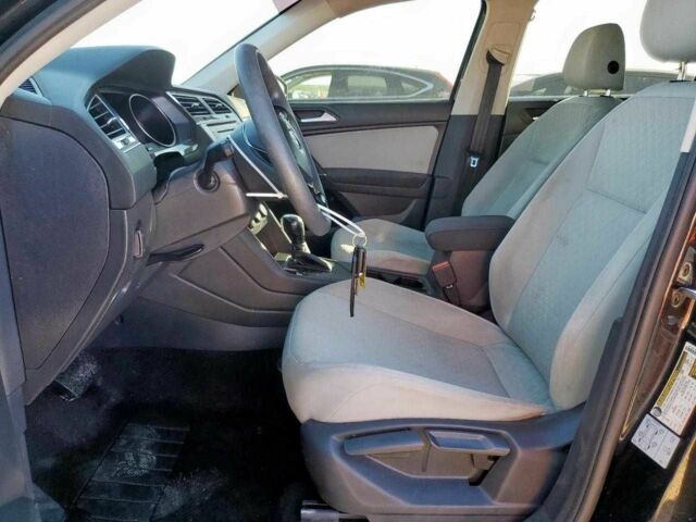 Черный Фольксваген Тигуан, объемом двигателя 0 л и пробегом 88 тыс. км за 4500 $, фото 6 на Automoto.ua