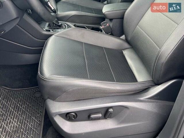 Черный Фольксваген Тигуан, объемом двигателя 2 л и пробегом 168 тыс. км за 17440 $, фото 10 на Automoto.ua