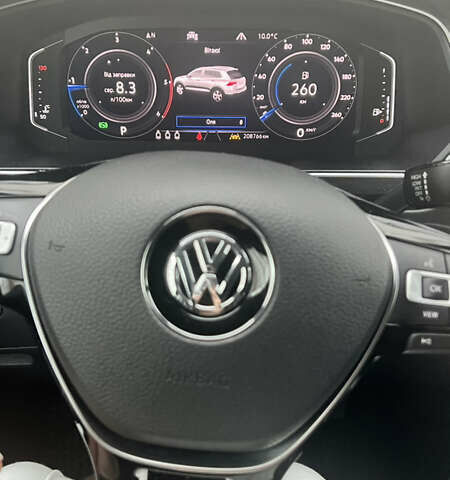 Черный Фольксваген Тигуан, объемом двигателя 1.97 л и пробегом 208 тыс. км за 27500 $, фото 5 на Automoto.ua