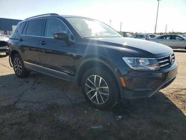 Черный Фольксваген Тигуан, объемом двигателя 2 л и пробегом 64 тыс. км за 4000 $, фото 3 на Automoto.ua