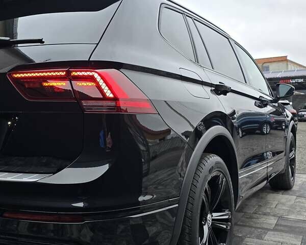 Черный Фольксваген Тигуан, объемом двигателя 2 л и пробегом 199 тыс. км за 31000 $, фото 18 на Automoto.ua