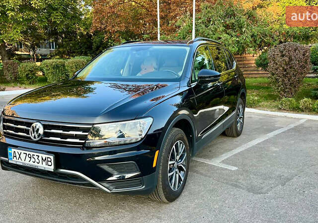 Чорний Фольксваген Тігуан, об'ємом двигуна 1.98 л та пробігом 41 тис. км за 22500 $, фото 2 на Automoto.ua