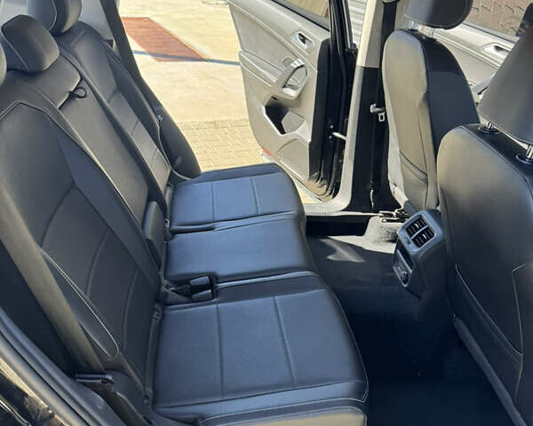 Чорний Фольксваген Тігуан, об'ємом двигуна 1.98 л та пробігом 130 тис. км за 21500 $, фото 11 на Automoto.ua