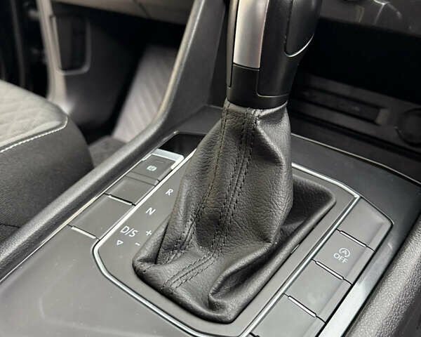 Черный Фольксваген Тигуан, объемом двигателя 1.98 л и пробегом 70 тыс. км за 17900 $, фото 50 на Automoto.ua