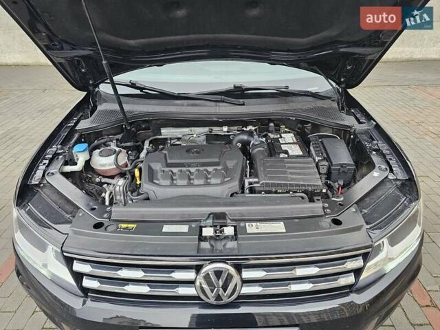 Черный Фольксваген Тигуан, объемом двигателя 2 л и пробегом 106 тыс. км за 18999 $, фото 10 на Automoto.ua