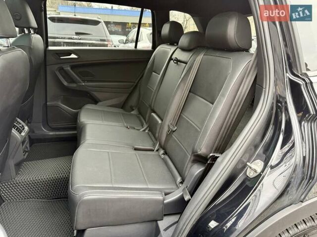 Чорний Фольксваген Тігуан, об'ємом двигуна 1.98 л та пробігом 141 тис. км за 24700 $, фото 9 на Automoto.ua