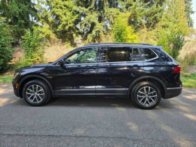 Черный Фольксваген Тигуан, объемом двигателя 2 л и пробегом 42 тыс. км за 17200 $, фото 2 на Automoto.ua