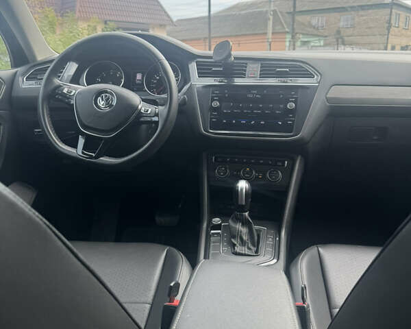 Чорний Фольксваген Тігуан, об'ємом двигуна 1.98 л та пробігом 60 тис. км за 23500 $, фото 9 на Automoto.ua