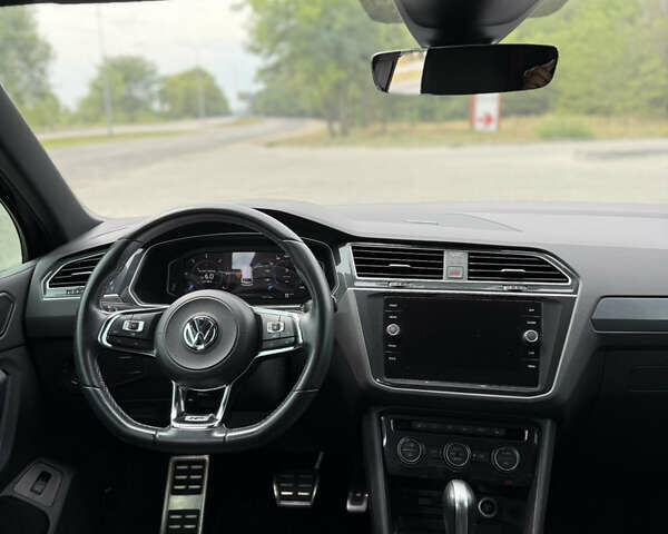 Черный Фольксваген Тигуан, объемом двигателя 1.97 л и пробегом 110 тыс. км за 33500 $, фото 7 на Automoto.ua