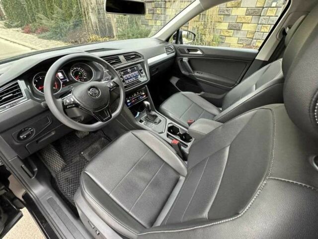 Черный Фольксваген Тигуан, объемом двигателя 2 л и пробегом 184 тыс. км за 18500 $, фото 9 на Automoto.ua