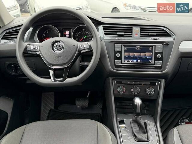 Чорний Фольксваген Тігуан, об'ємом двигуна 2 л та пробігом 129 тис. км за 17500 $, фото 22 на Automoto.ua