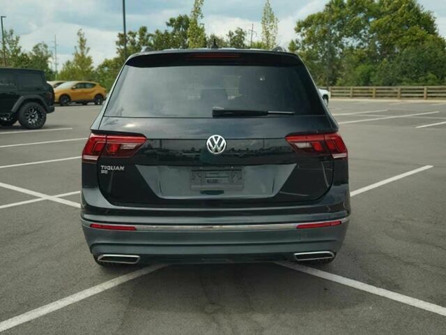 Чорний Фольксваген Тігуан, об'ємом двигуна 2 л та пробігом 47 тис. км за 9500 $, фото 4 на Automoto.ua