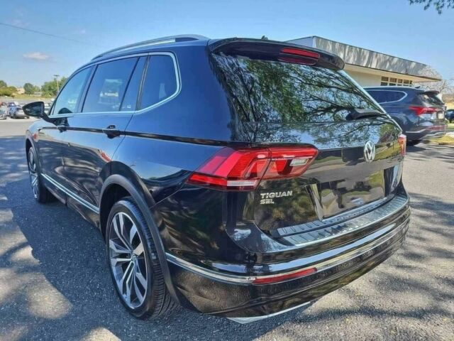 Черный Фольксваген Тигуан, объемом двигателя 2 л и пробегом 30 тыс. км за 19200 $, фото 4 на Automoto.ua