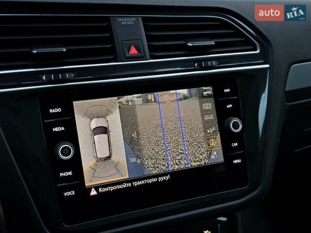 Черный Фольксваген Тигуан, объемом двигателя 2 л и пробегом 177 тыс. км за 32999 $, фото 38 на Automoto.ua