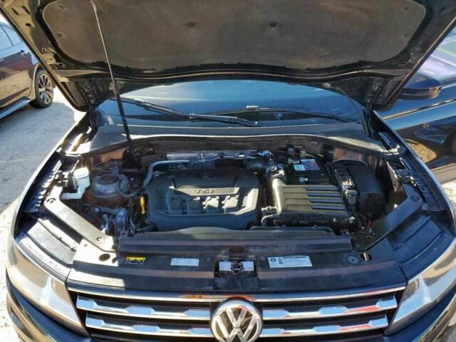 Черный Фольксваген Тигуан, объемом двигателя 0 л и пробегом 88 тыс. км за 4500 $, фото 11 на Automoto.ua