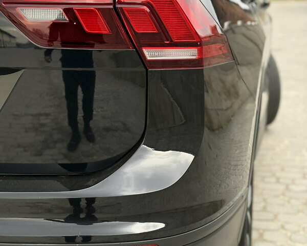 Черный Фольксваген Тигуан, объемом двигателя 1.98 л и пробегом 70 тыс. км за 17400 $, фото 62 на Automoto.ua