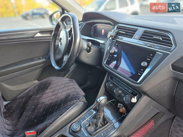 Черный Фольксваген Тигуан, объемом двигателя 1.97 л и пробегом 85 тыс. км за 28800 $, фото 8 на Automoto.ua