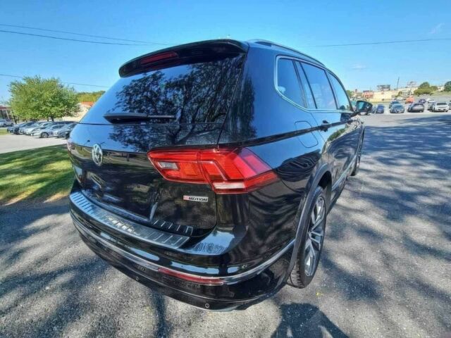 Черный Фольксваген Тигуан, объемом двигателя 2 л и пробегом 30 тыс. км за 19200 $, фото 6 на Automoto.ua