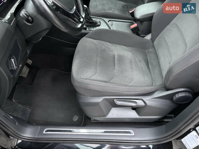 Черный Фольксваген Тигуан, объемом двигателя 2 л и пробегом 227 тыс. км за 24100 $, фото 28 на Automoto.ua