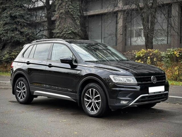 Чорний Фольксваген Тігуан, об'ємом двигуна 2 л та пробігом 134 тис. км за 22000 $, фото 4 на Automoto.ua