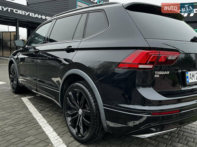 Чорний Фольксваген Тігуан, об'ємом двигуна 1.98 л та пробігом 133 тис. км за 21500 $, фото 4 на Automoto.ua