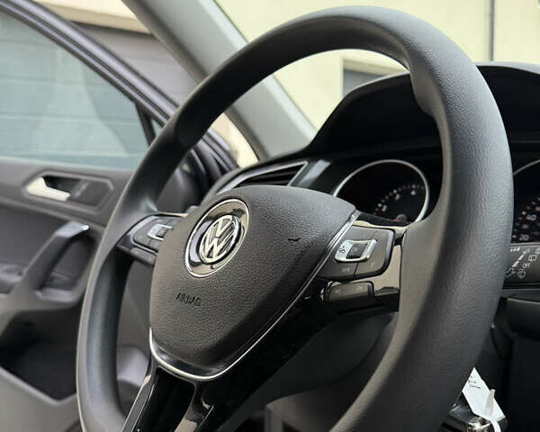 Черный Фольксваген Тигуан, объемом двигателя 1.98 л и пробегом 70 тыс. км за 17400 $, фото 33 на Automoto.ua