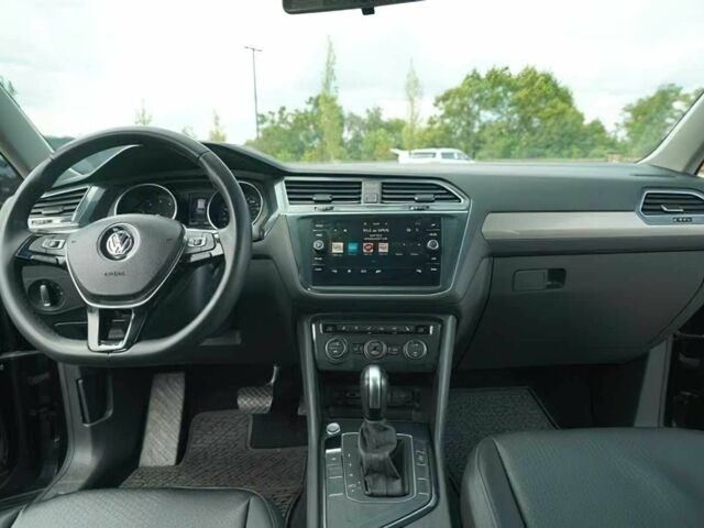 Чорний Фольксваген Тігуан, об'ємом двигуна 2 л та пробігом 47 тис. км за 9500 $, фото 9 на Automoto.ua