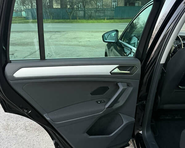 Черный Фольксваген Тигуан, объемом двигателя 1.98 л и пробегом 187 тыс. км за 23100 $, фото 26 на Automoto.ua