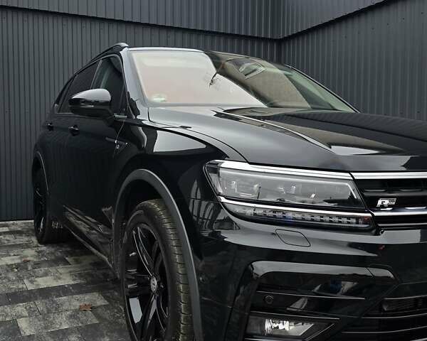 Черный Фольксваген Тигуан, объемом двигателя 2 л и пробегом 199 тыс. км за 31000 $, фото 36 на Automoto.ua