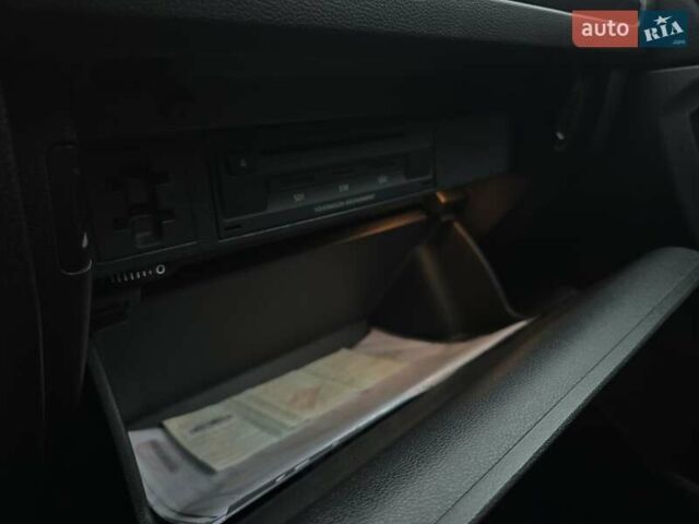 Черный Фольксваген Тигуан, объемом двигателя 2 л и пробегом 199 тыс. км за 31000 $, фото 84 на Automoto.ua