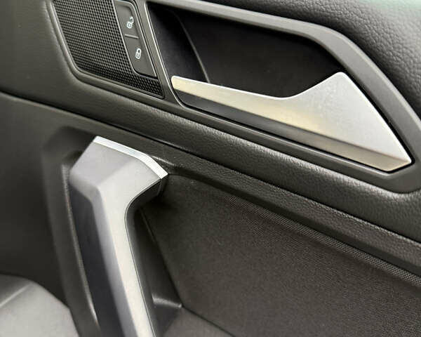 Черный Фольксваген Тигуан, объемом двигателя 1.98 л и пробегом 70 тыс. км за 17400 $, фото 44 на Automoto.ua