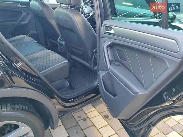 Черный Фольксваген Тигуан, объемом двигателя 1.97 л и пробегом 148 тыс. км за 35900 $, фото 30 на Automoto.ua