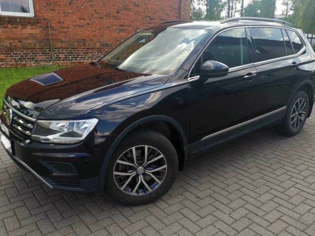 Черный Фольксваген Тигуан, объемом двигателя 2 л и пробегом 46 тыс. км за 17790 $, фото 1 на Automoto.ua
