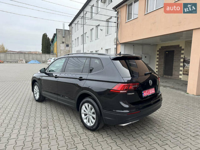 Черный Фольксваген Тигуан, объемом двигателя 2 л и пробегом 232 тыс. км за 14300 $, фото 9 на Automoto.ua