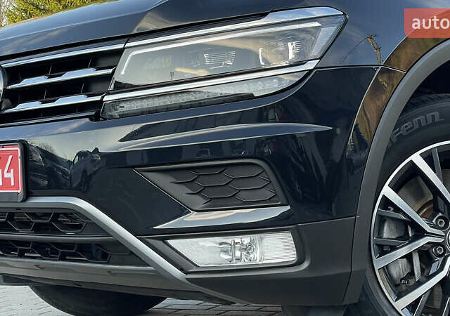 Черный Фольксваген Тигуан, объемом двигателя 2 л и пробегом 170 тыс. км за 18799 $, фото 12 на Automoto.ua