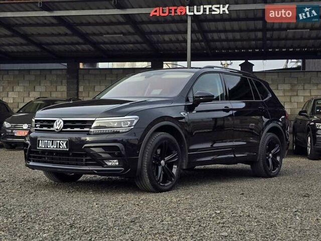 Черный Фольксваген Тигуан, объемом двигателя 2 л и пробегом 199 тыс. км за 31000 $, фото 4 на Automoto.ua