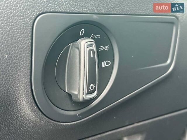 Черный Фольксваген Тигуан, объемом двигателя 2 л и пробегом 168 тыс. км за 17440 $, фото 11 на Automoto.ua