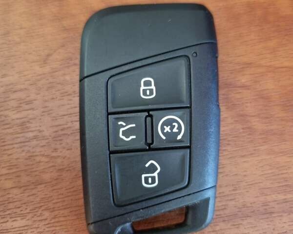 Черный Фольксваген Тигуан, объемом двигателя 2 л и пробегом 58 тыс. км за 26900 $, фото 22 на Automoto.ua