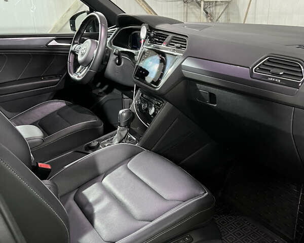 Черный Фольксваген Тигуан, объемом двигателя 1.98 л и пробегом 65 тыс. км за 41500 $, фото 33 на Automoto.ua