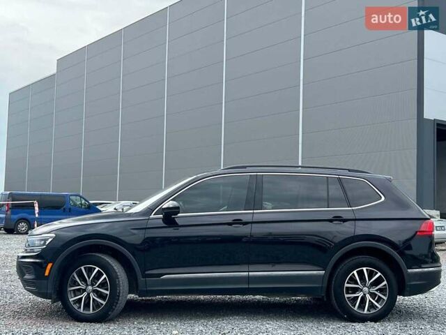 Черный Фольксваген Тигуан, объемом двигателя 2 л и пробегом 168 тыс. км за 17440 $, фото 7 на Automoto.ua
