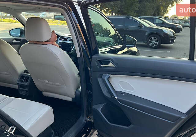 Чорний Фольксваген Тігуан, об'ємом двигуна 1.98 л та пробігом 41 тис. км за 22500 $, фото 13 на Automoto.ua