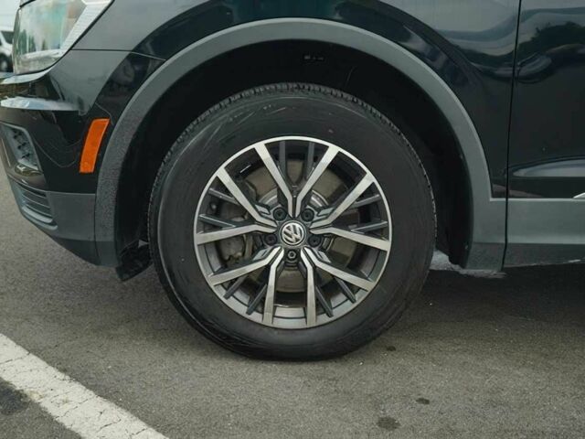 Чорний Фольксваген Тігуан, об'ємом двигуна 2 л та пробігом 47 тис. км за 9500 $, фото 12 на Automoto.ua