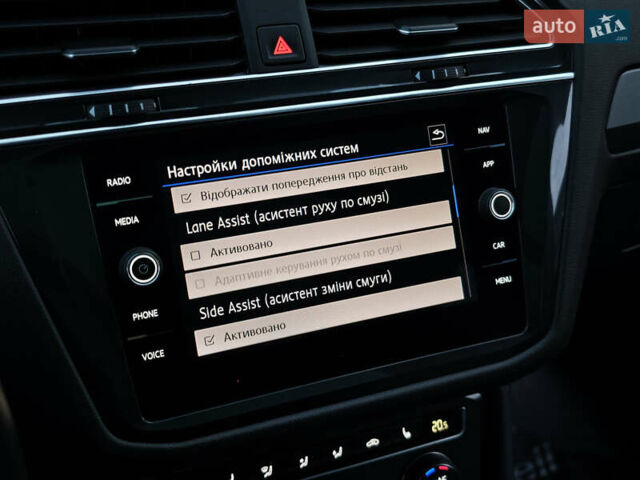 Черный Фольксваген Тигуан, объемом двигателя 2 л и пробегом 177 тыс. км за 32999 $, фото 46 на Automoto.ua