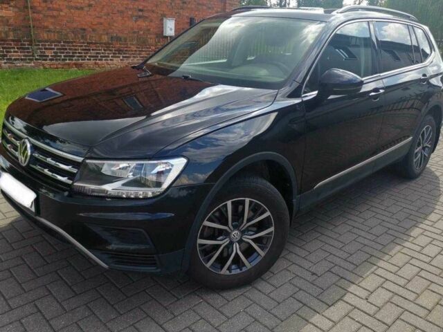 Черный Фольксваген Тигуан, объемом двигателя 2 л и пробегом 46 тыс. км за 17790 $, фото 2 на Automoto.ua