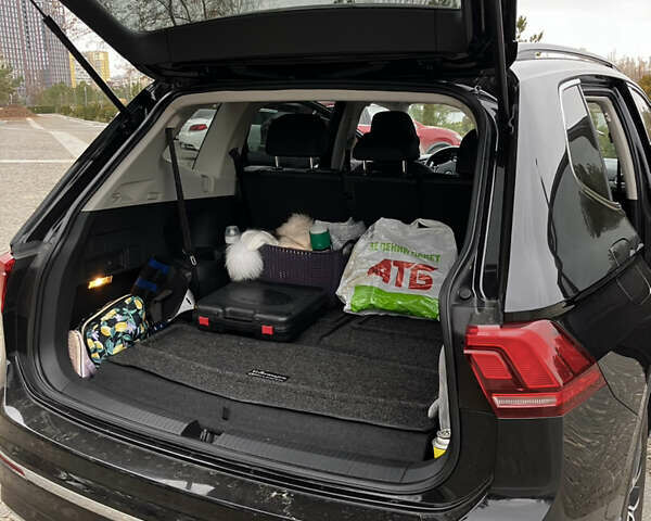 Черный Фольксваген Тигуан, объемом двигателя 1.98 л и пробегом 80 тыс. км за 21900 $, фото 9 на Automoto.ua