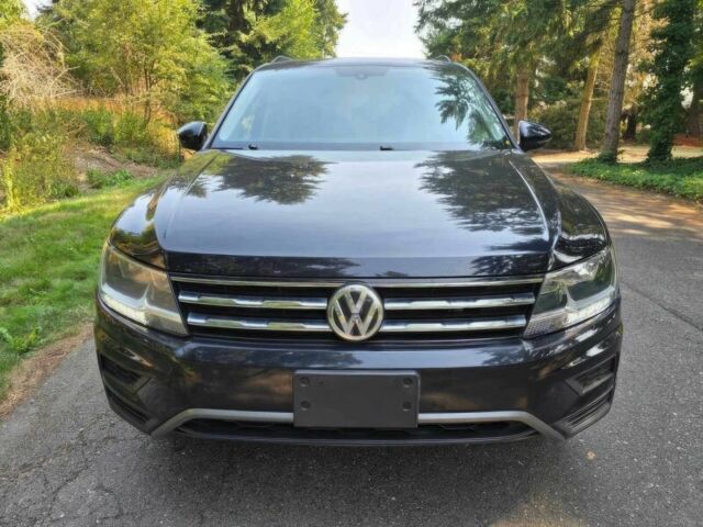 Черный Фольксваген Тигуан, объемом двигателя 2 л и пробегом 42 тыс. км за 17200 $, фото 1 на Automoto.ua
